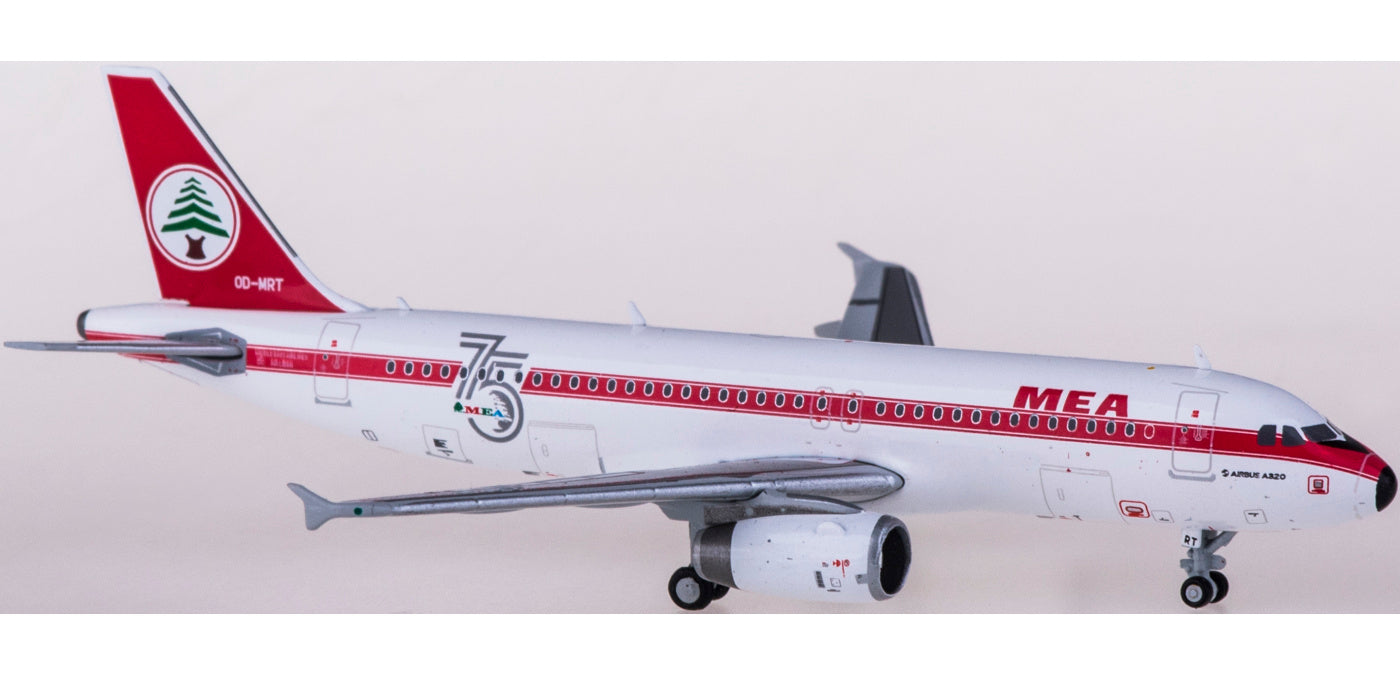 1:400 JC Wings XX4464 Middle East Airlines Airbus A320 OD-MRT+Free Tractor