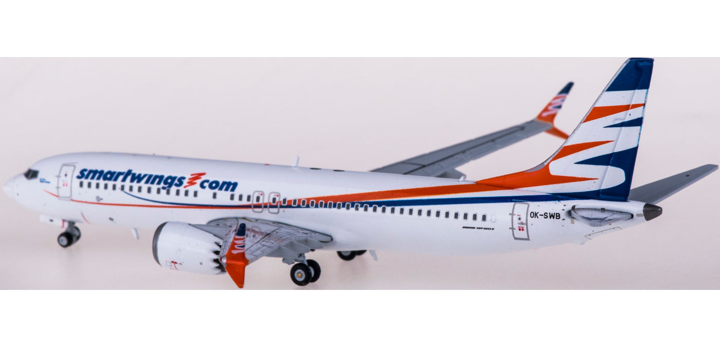 1:400 JC Wings LH4189 Smartwings Boeing 737 MAX 8 OK-SWB+Free Tractor