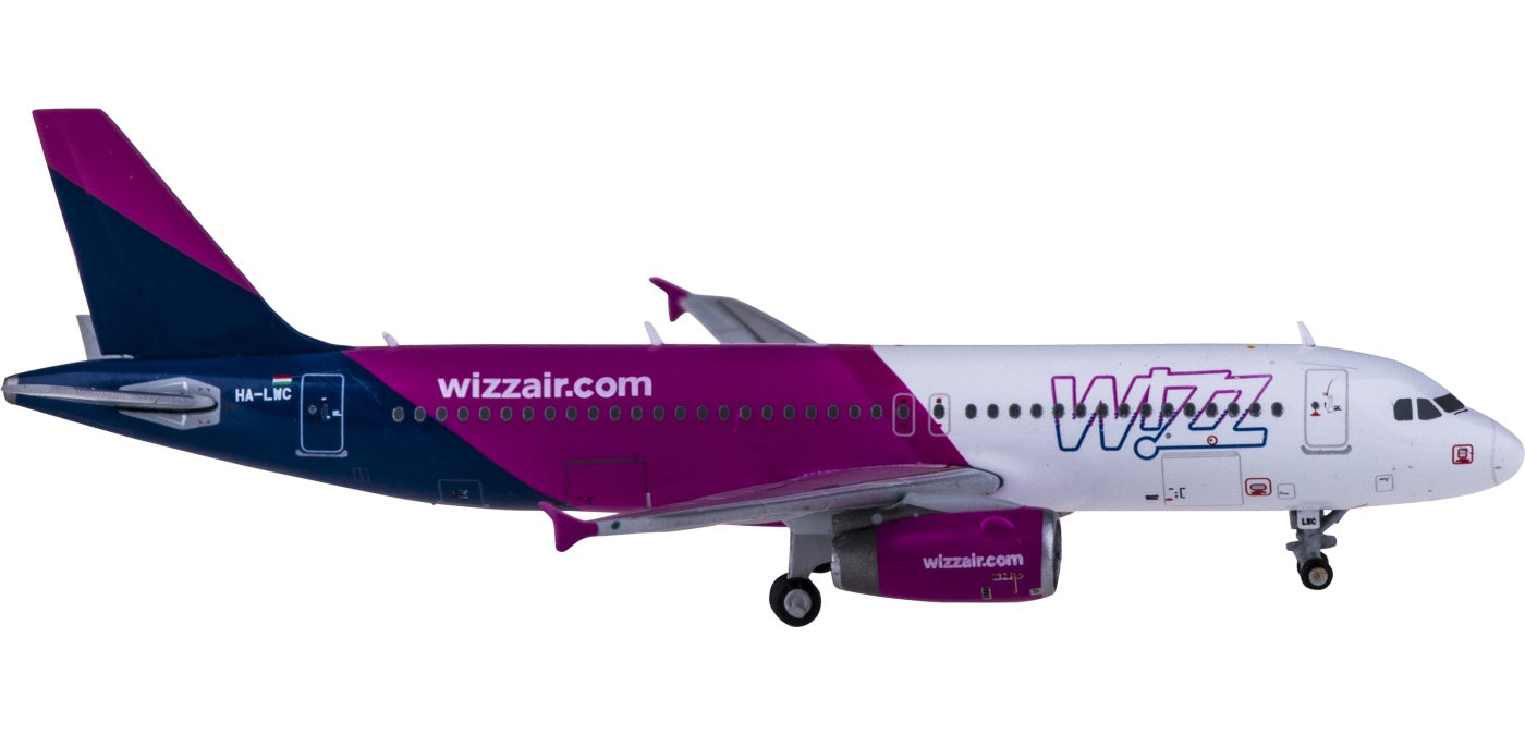 1:400 Geminijets GJWZZ1978 Wizz Air Airbus A320 HA-LWC +Free Tractor