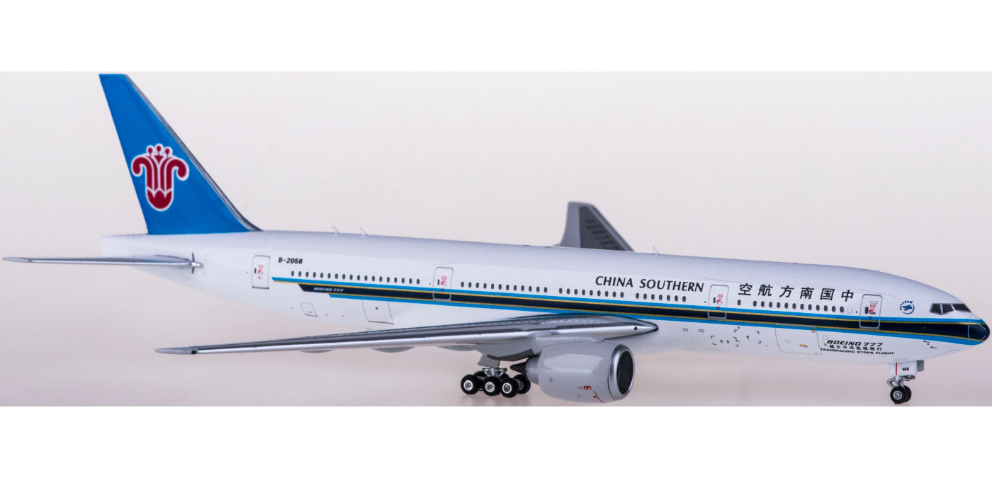 1:400 Phoenix PH11680 China Southern Airlines Boeing 777-200ER B-2058+Free Tractor