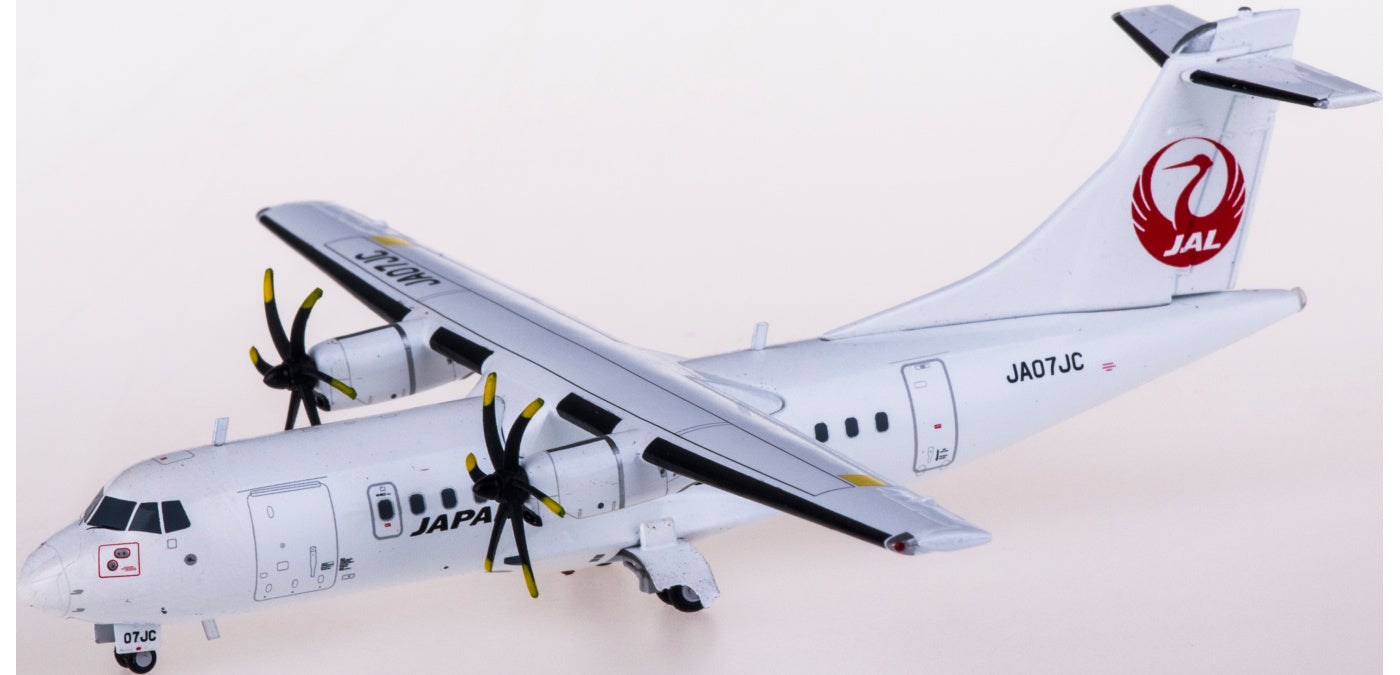 1:200 JC Wings EW2AT4003 Japan Air Commuter ATR-42-600 JA07JC