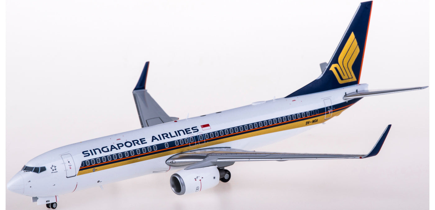 1:200 JC Wings EW2738015 Singapore Airlines Boeing 737-800 9V-MGA