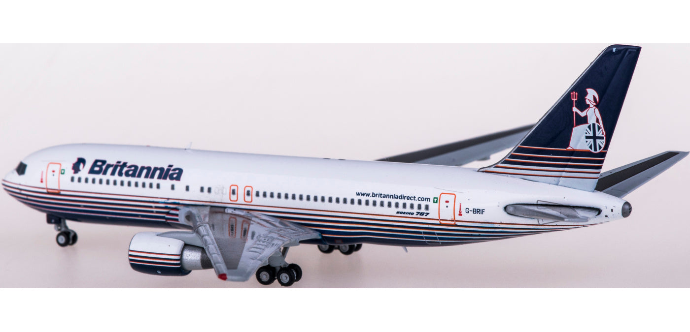 1:400 JC Wings XX4275 Britannia Boeing 767-200ER G-BRIF+Free Tractor