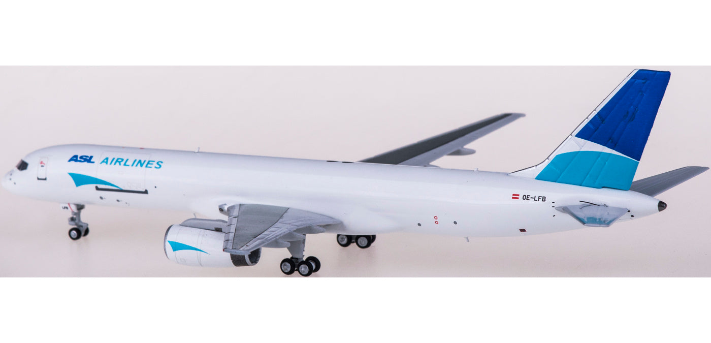 1:400 NG Models NG53172 ASL Airlines Boeing 757-200F OE-LFB+Free Tractor