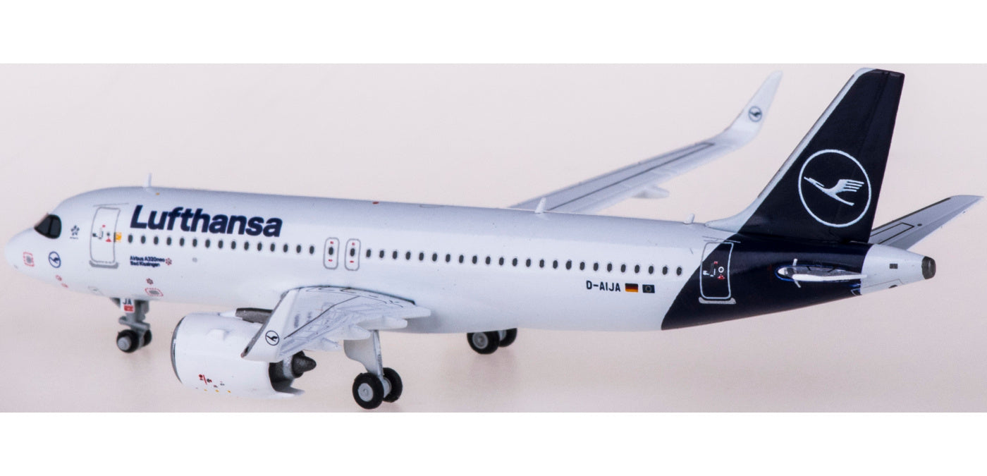 1:400 Geminijets GJDLH1968 Lufthansa Airlines Airbus A320neo D-AIJA+Free Tractor