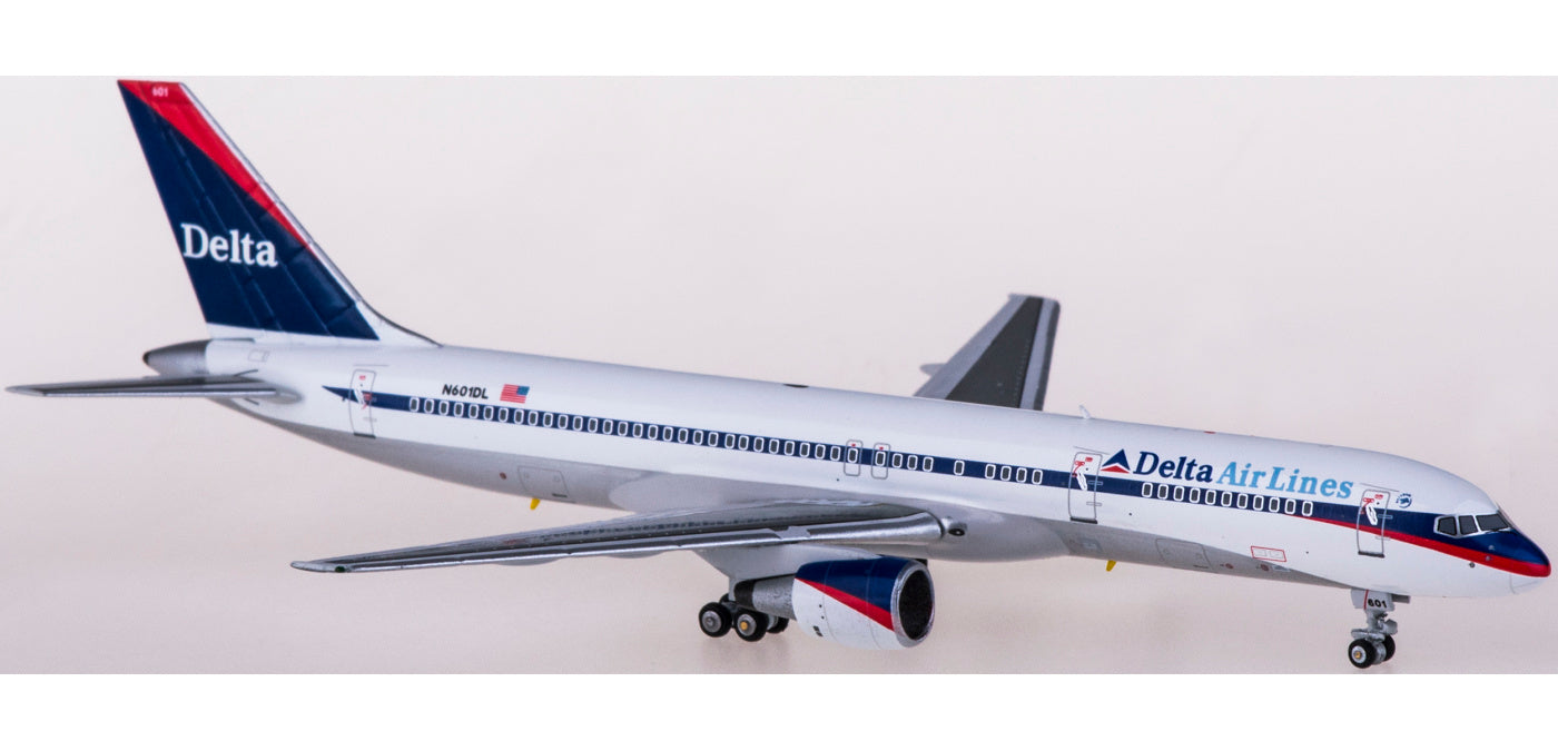 1:400 NG Models NG53170 Delta Air Lines Boeing 757-200 N601DL+Free Tractor