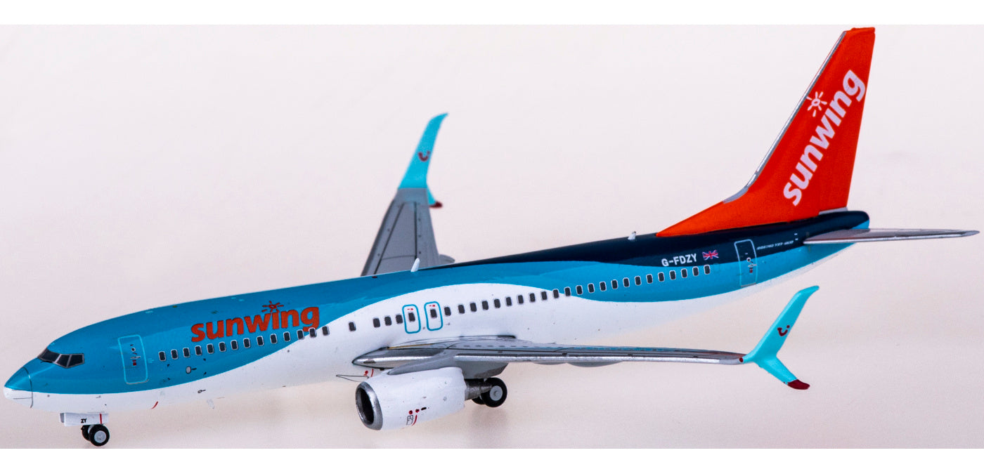 1:400 JC Wings LH4204 Sunwing Airlines Boeing 737-800 G-FDZY+Free Tractor