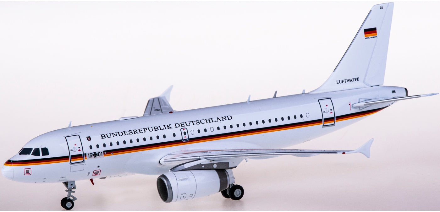 1:200 JC Wings LH2247 Luftwaffe Airbus A319 15+01