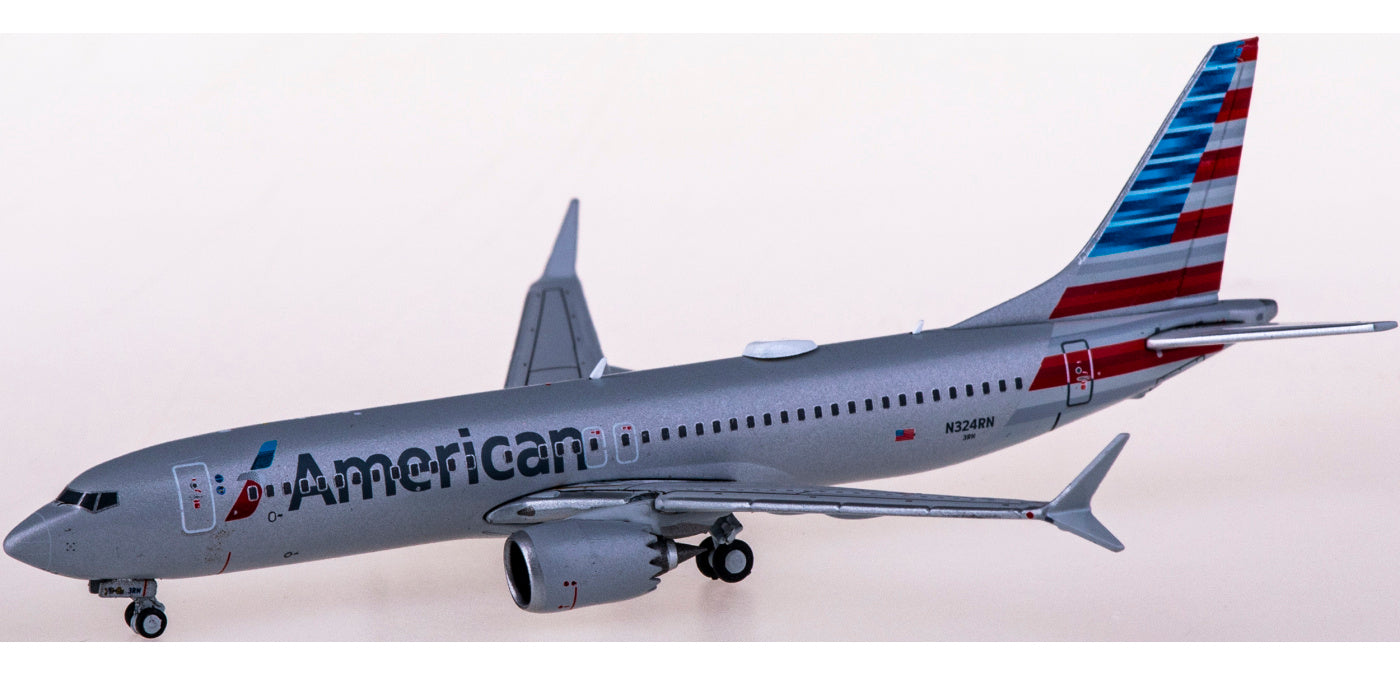 1:400 Geminijets GJAAL1863 American Airlines Boeing 737 MAX 8 N324RN+Free Tractor