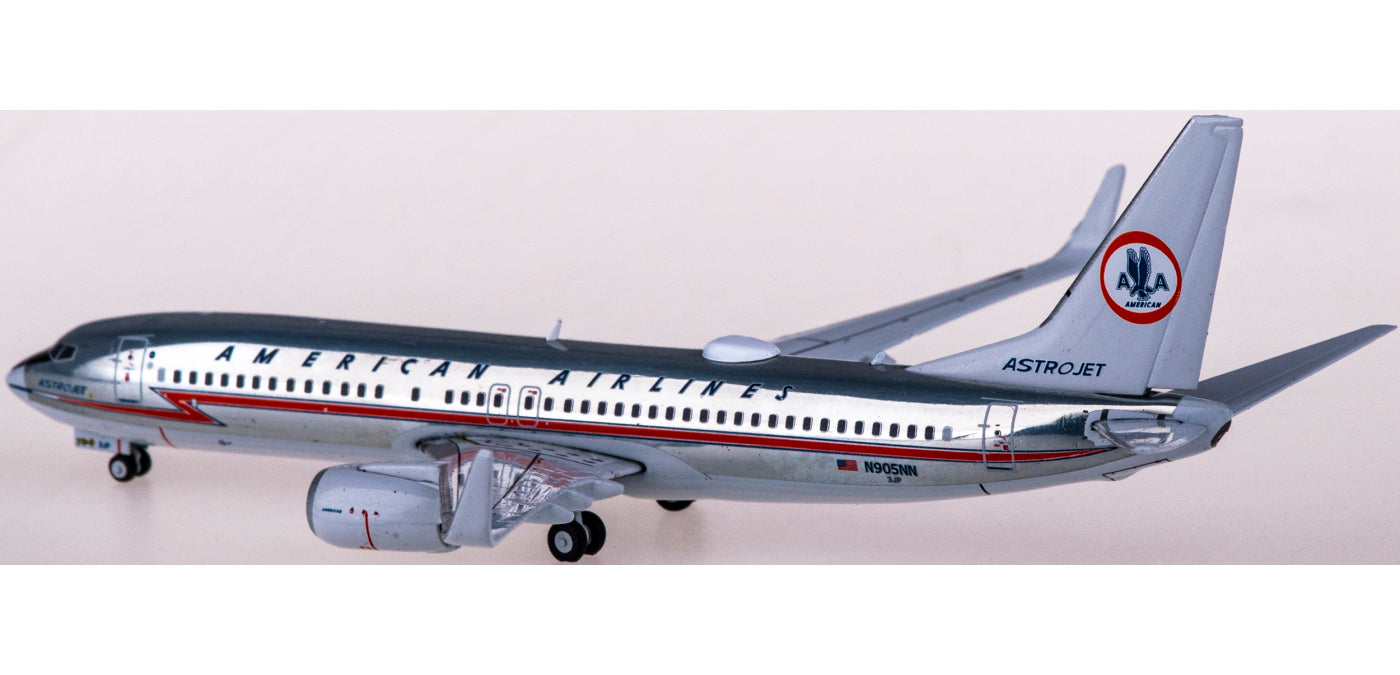 1:400 Geminijets GJAAL1973 American Airlines Boeing 737-800 N905NN Astrojet+Free Tractor