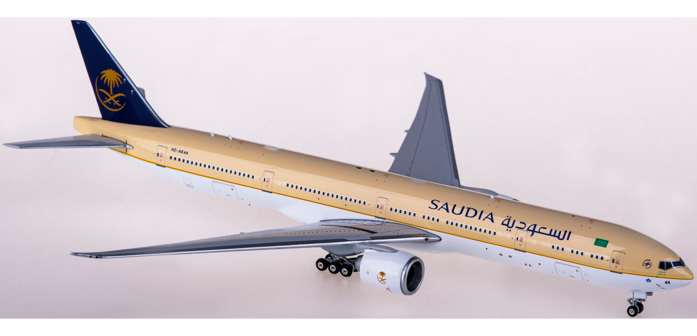 1:400 Phoenix PH11696 Saudia Boeing 777-300ER HZ-AK44+Free Tractor