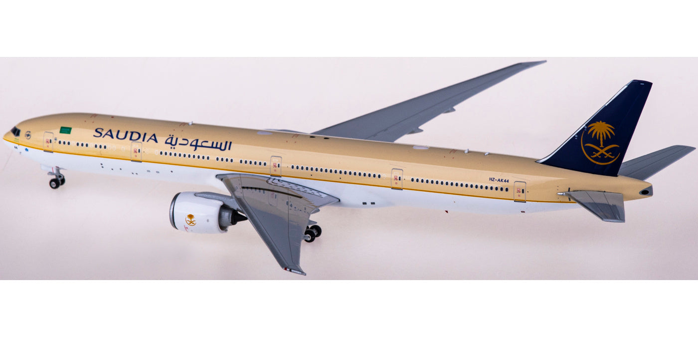 1:400 Phoenix PH11696 Saudia Boeing 777-300ER HZ-AK44+Free Tractor