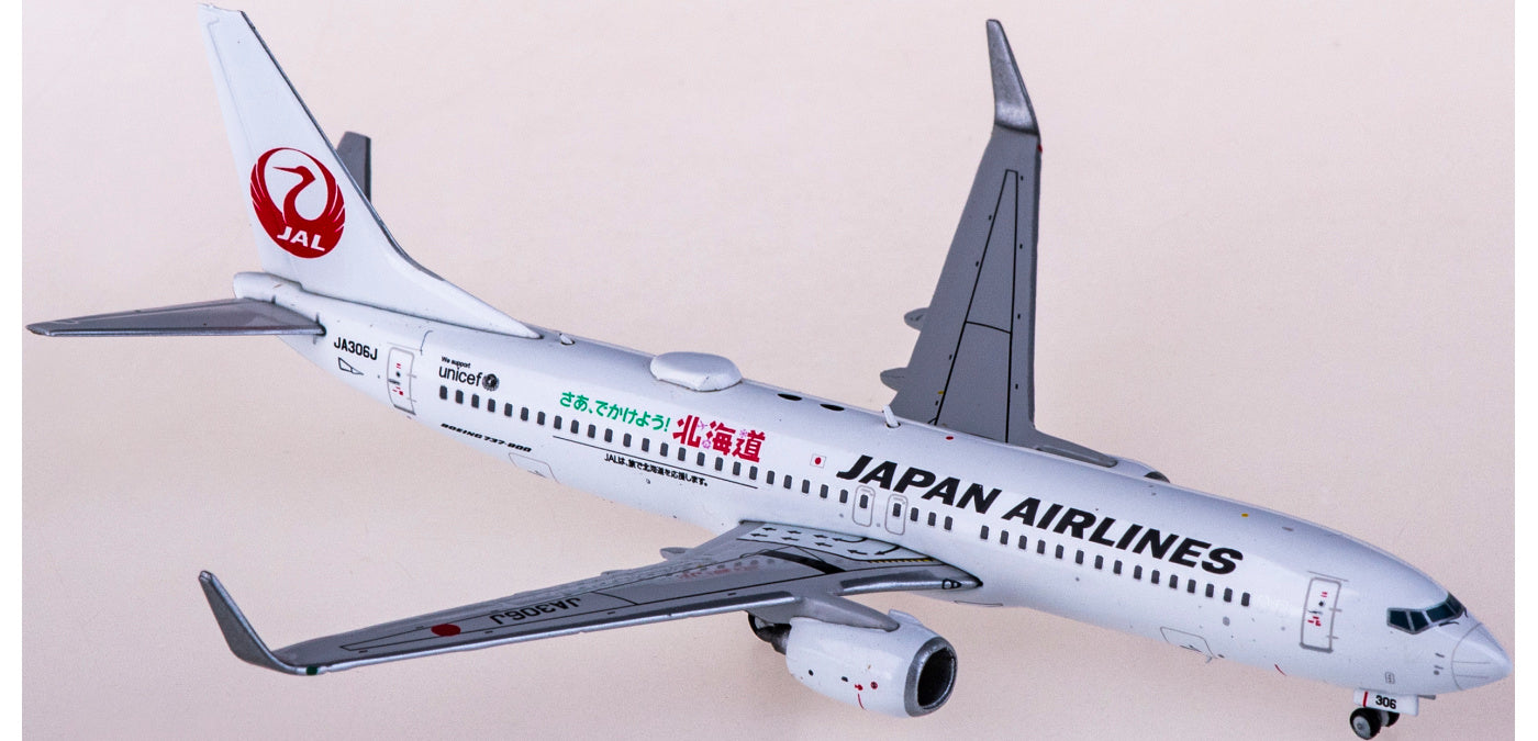 1:400 JC Wings EW4738006 Japan Airlines Boeing 737-800 JA306J+Free Tractor