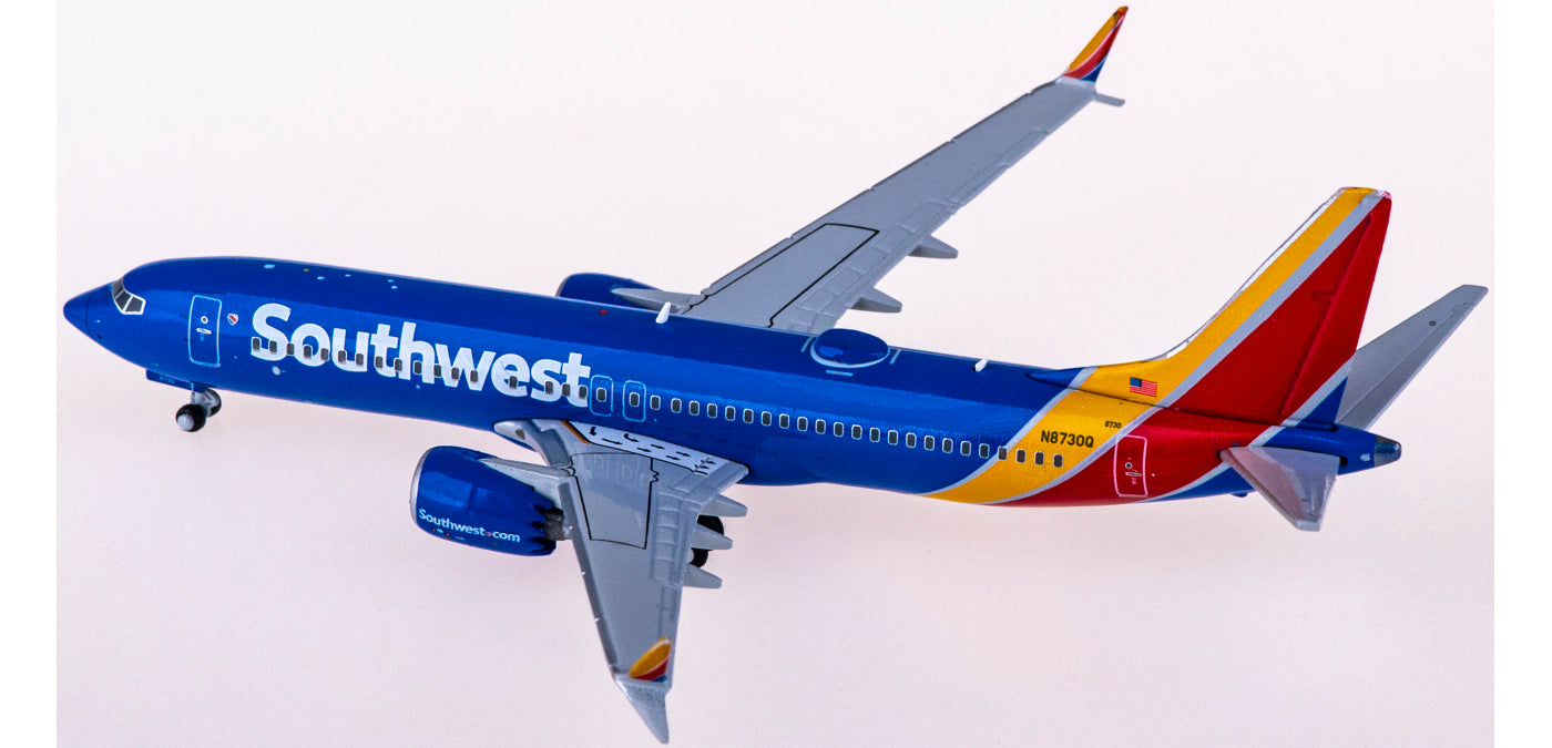 1:400 Geminijets GJSWA2017 Southwest Airlines Boeing 737 MAX 8 N8730Q+Free Tractor