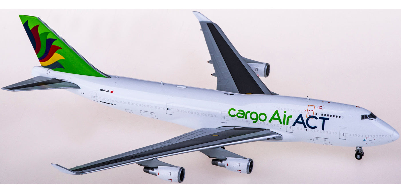 1:400 JC Wings LH4245 ACT Airlines Boeing 747-400 TC-ACG+Free Tractor