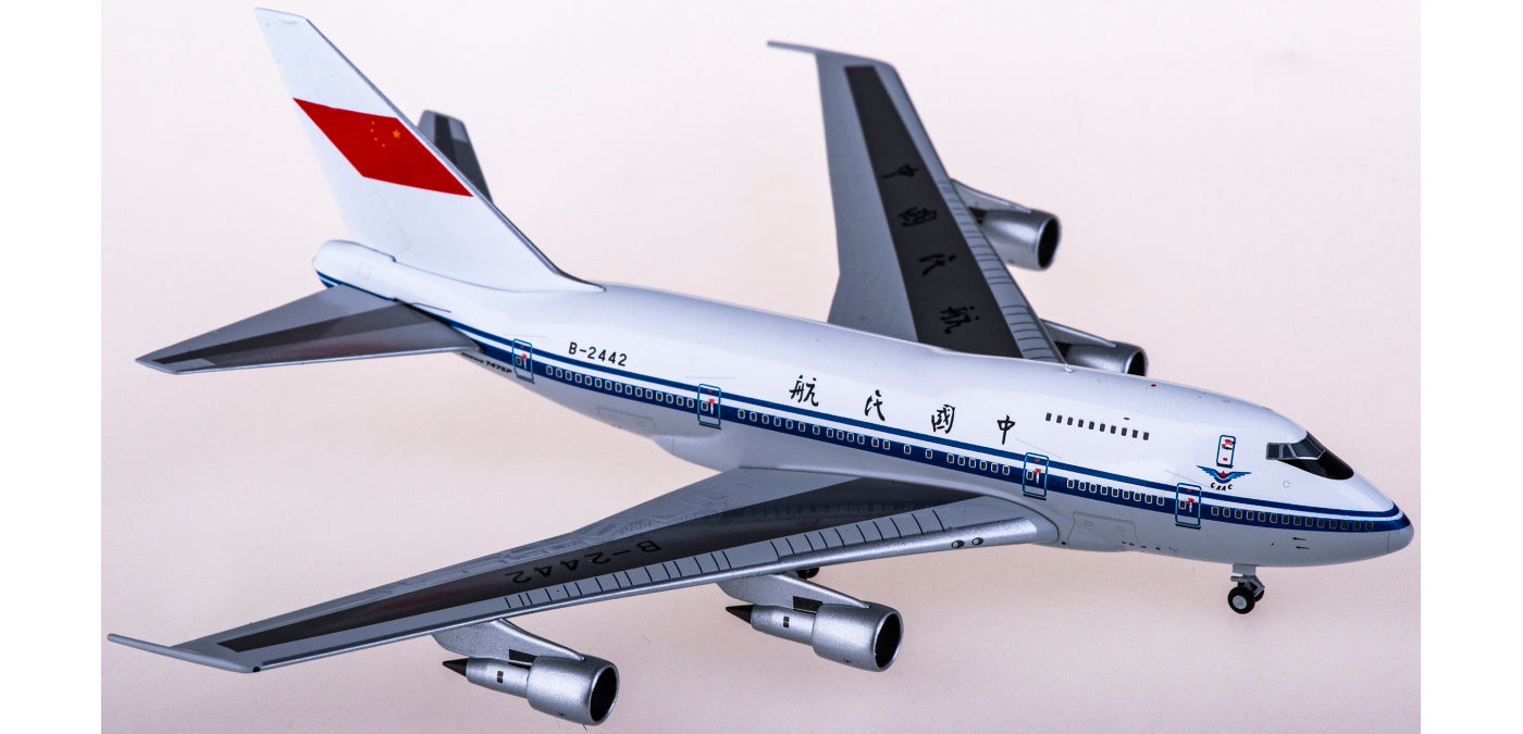 1:400 NG Models NG07018 CAAC Boeing 747SP B-2442+Free Tractor