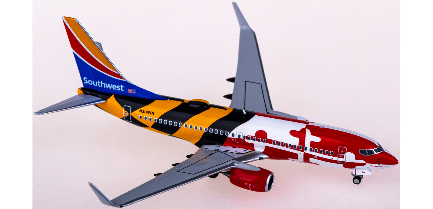 1:400 NG Models NG77007 Southwest Airlines Boeing 737-700 N214WN+Free Tractor