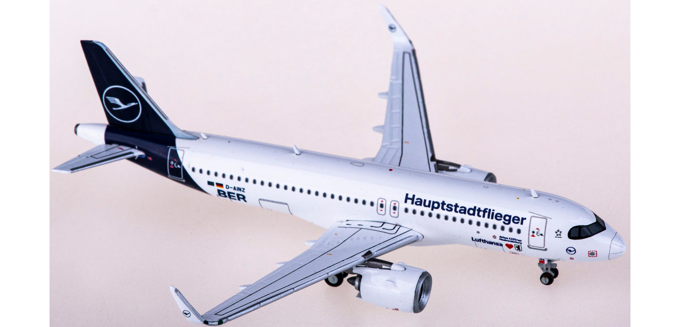 1:400 JC Wings EW432N004 Lufthansa Airlines Airbus A320neo D-AINZ+Free Tractor