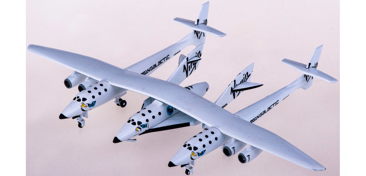 1:400 JC Wings VG4001 Virgin Galactic N348MS (Old Livery) With Stand+Free Tractor