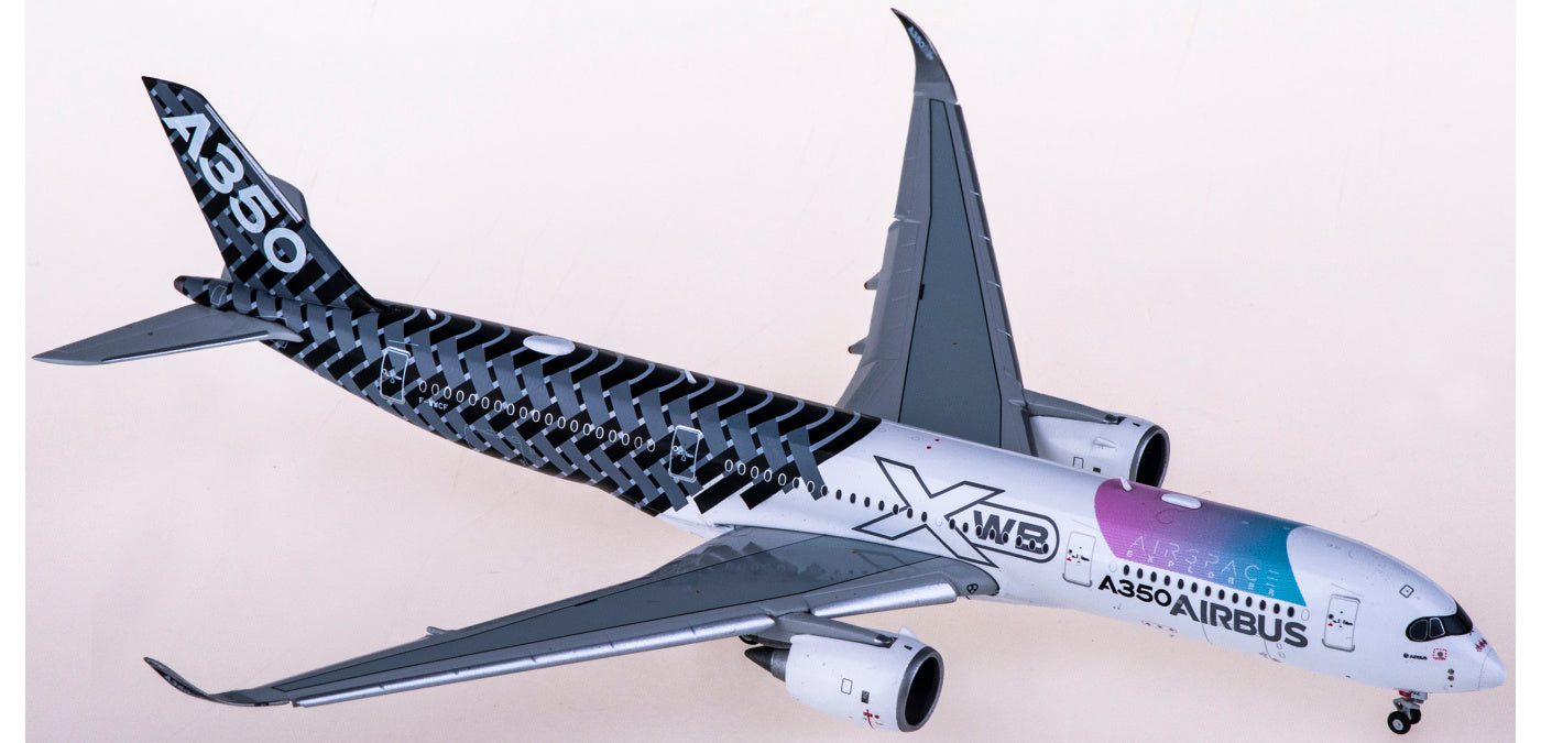 1:400 JC Wings LH4228A Airbus A350-900XWB F-WWCF "Flaps Down"+Free Tractor