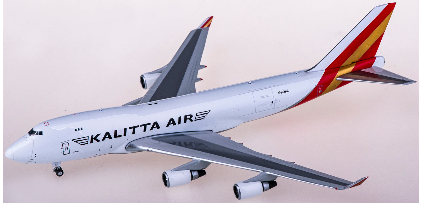 1:400 Phoenix PH04424 Kalitta Air Boeing 747-400 N403KZ+Free Tractor