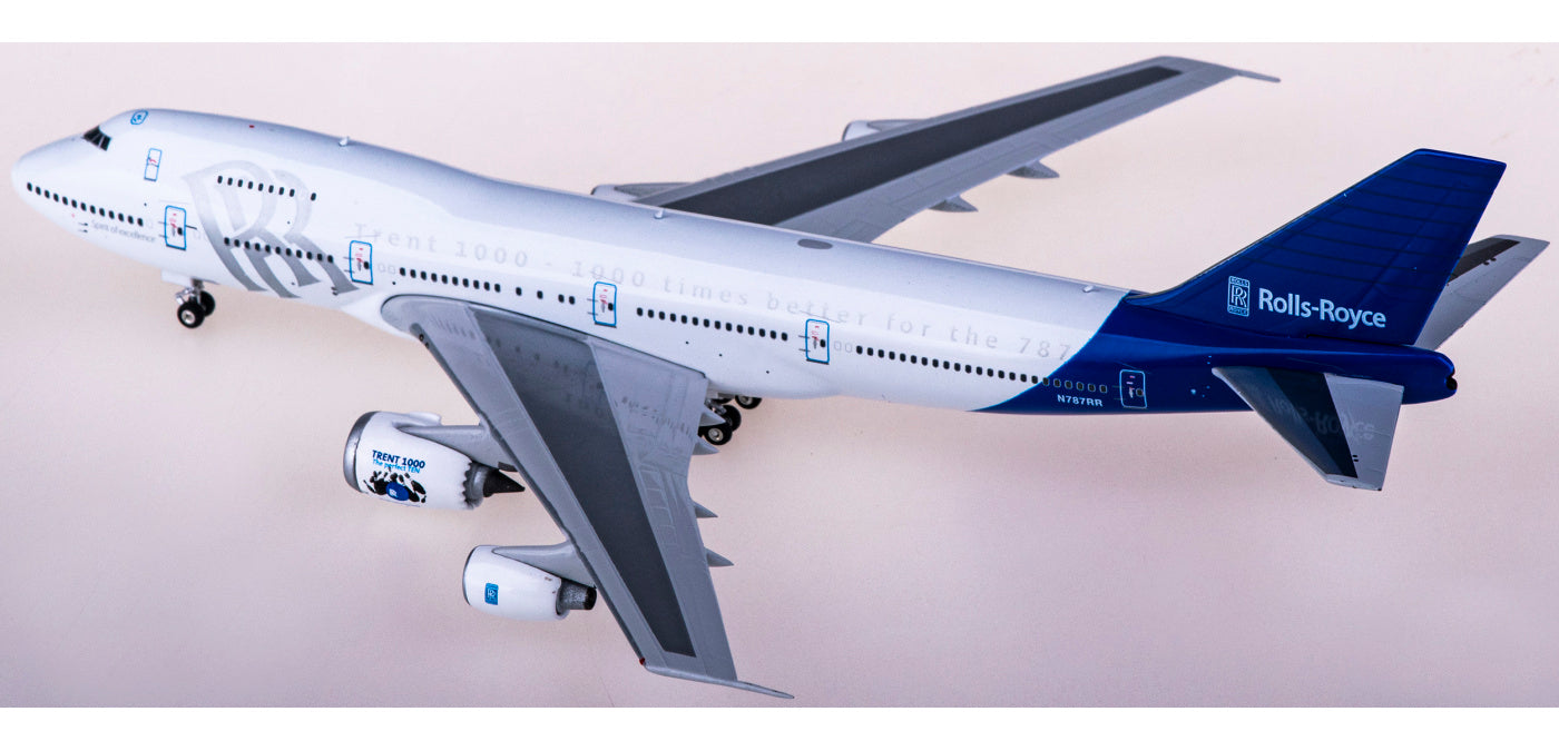 1:400 Phoenix PH11710 Boeing 747-200 N787RR+Free Tractor