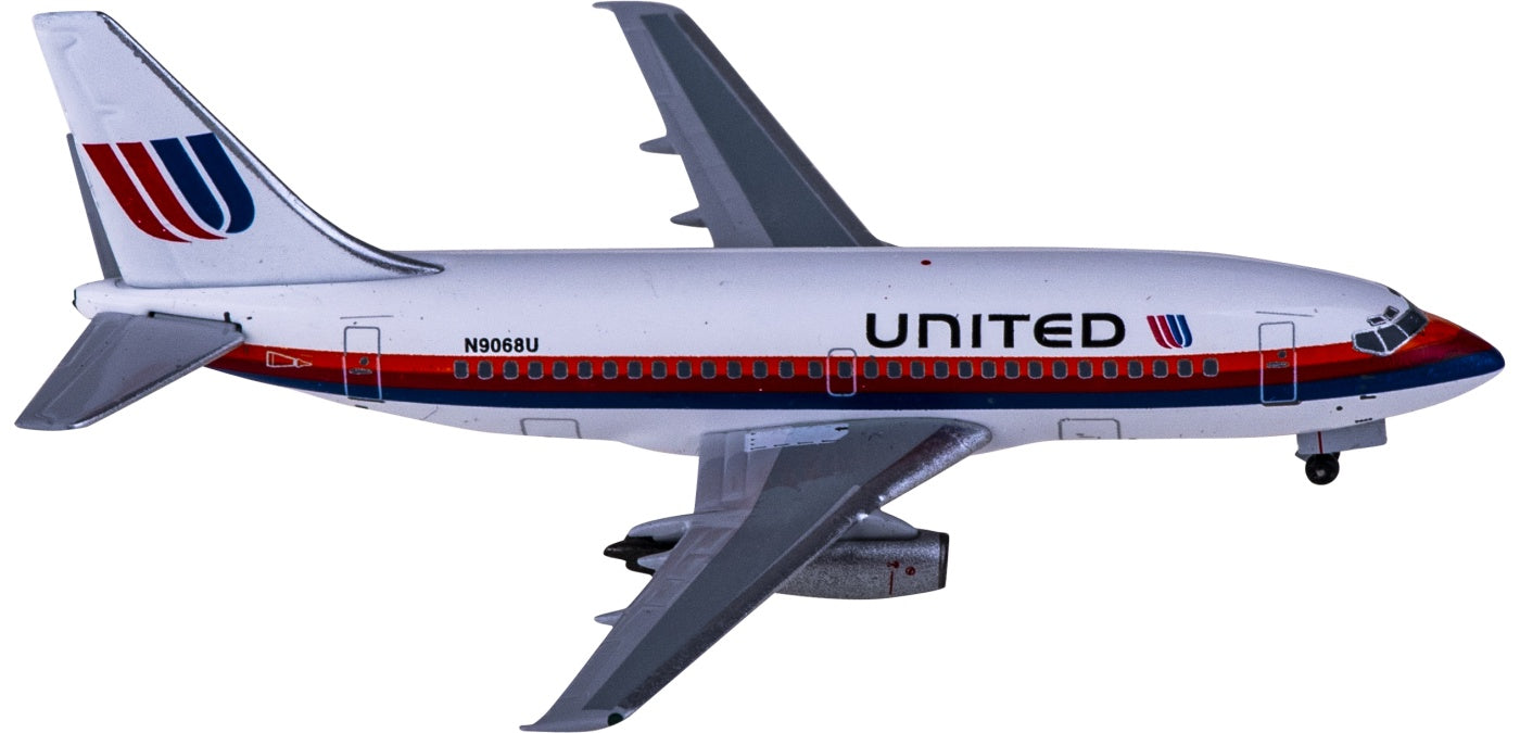 1:400 AeroClassics AC411062 United Airlines Boeing 737-200 N9068U Aircraft Model+Free Tractor