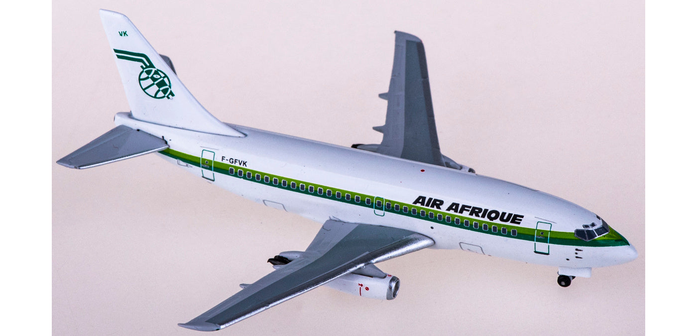 1:400 AeroClassics AC411054 Air Afrique Boeing 737-200 F-GFVK Aircraft Model+Free Tractor