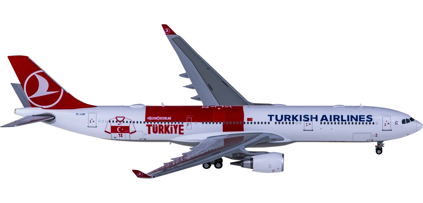 1:400 JC Wings EW4333011 Turkish Airlines Airbus A330-300 TC-LND+Free Tractor