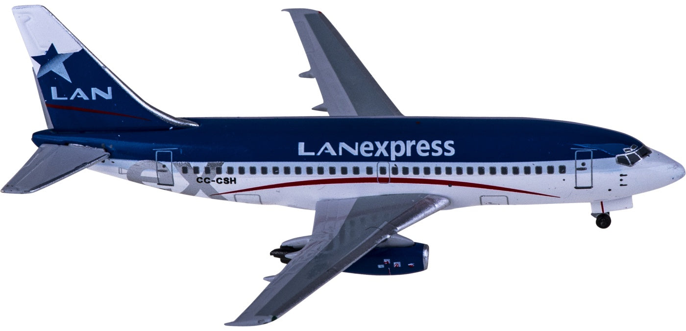 1:400 AeroClassics AC411060 LAN Airlines  Express Boeing 737-200 CC-CSH Aircraft Model+Free Tractor