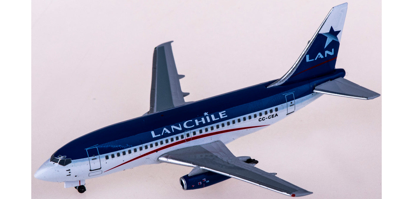 1:400 AeroClassics AC411059 LAN Airlines Boeing 737-200 CC-CEA Aircraft Model+Free Tractor