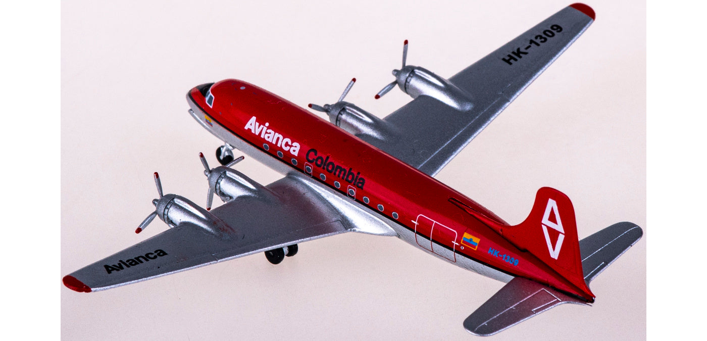 1:400 AeroClassics AC411077 Avianca Douglas DC-4 HK-1309 Aircraft Model+Free Tractor