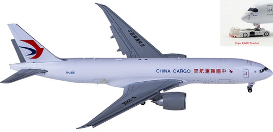 1:400 JC Wings XX4491A China Cargo Airlines Boeing 777-200LRF B-220E ""Flaps Down+Free Tractor