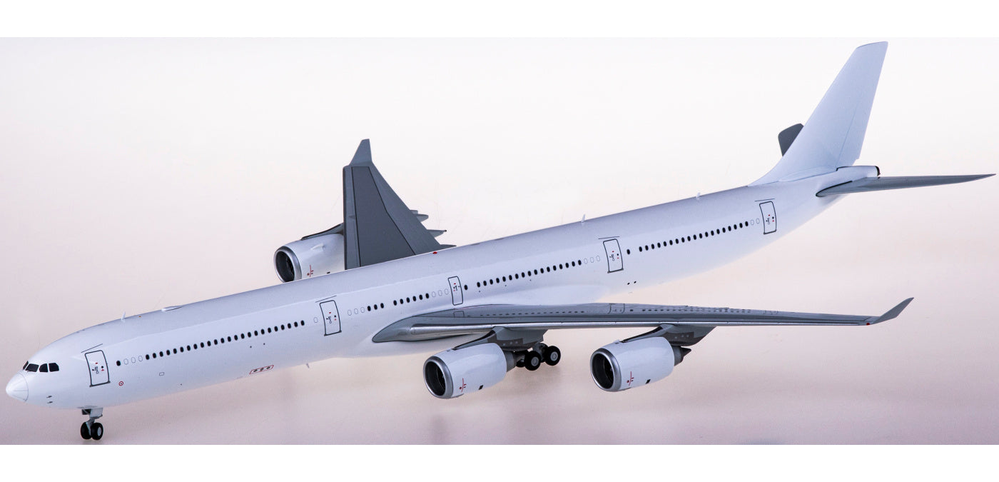 1:200 JC Wings BK1024 Airbus A340-600 Blank