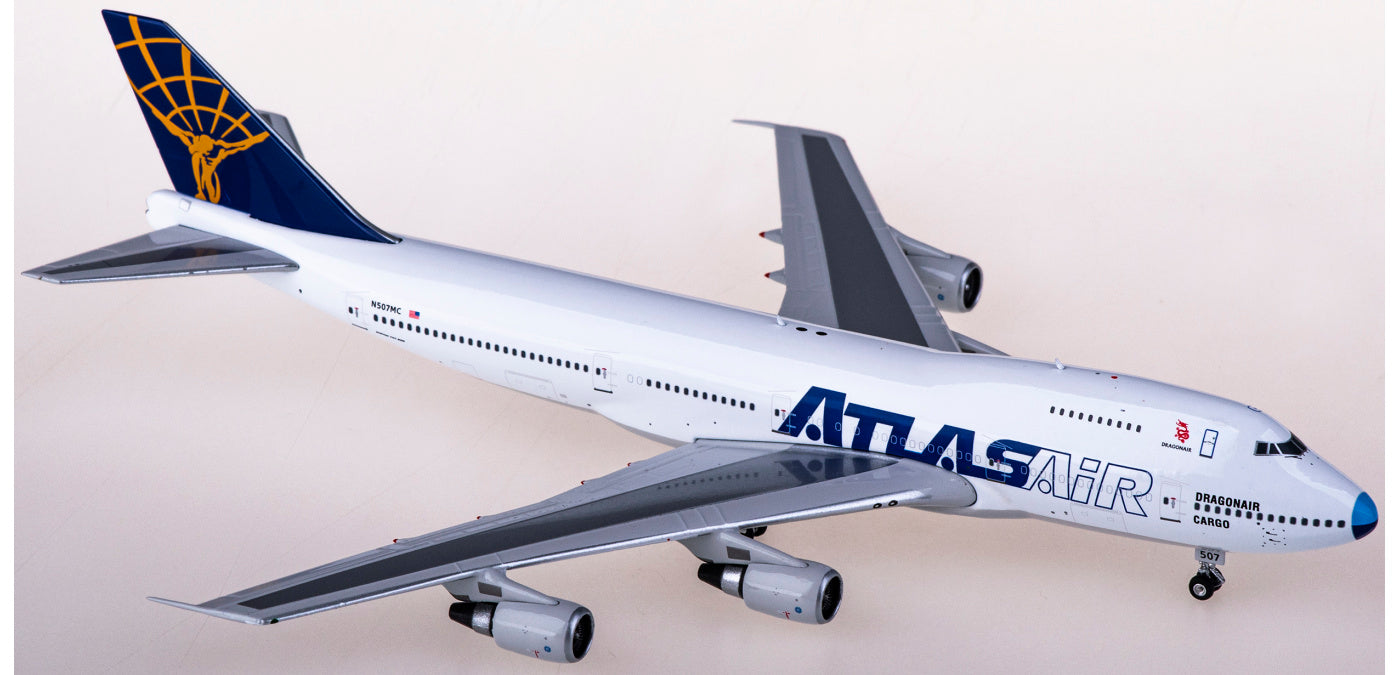 1:400 Phoenix PH04443 Atlas Air Boeing 747-200 N507MC+Free Tractor