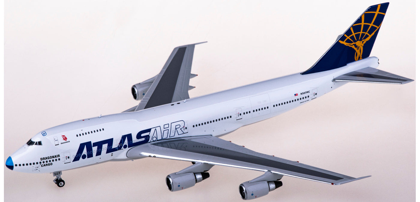 1:400 Phoenix PH04443 Atlas Air Boeing 747-200 N507MC+Free Tractor