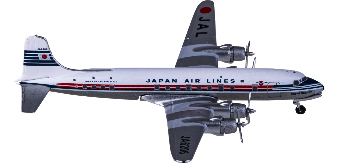 1:400 AeroClassics AC411067 Japan Airlines Douglas DC-6 JA6206 Aircraft Model+Free Tractor