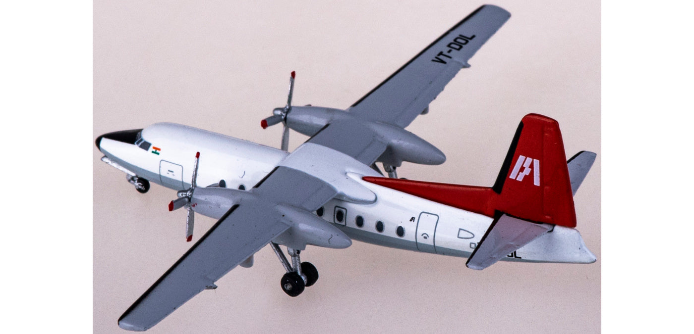 1:400 AeroClassics AC411090 Indian Airlines Fokker F-27 VT-DOL Aircraft Model+Free Tractor