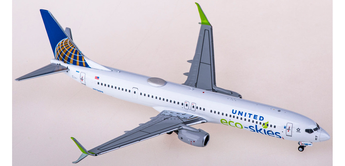 1:400 NG Models NG79009 United Airlines Boeing 737-900ER N75432+Free Tractor