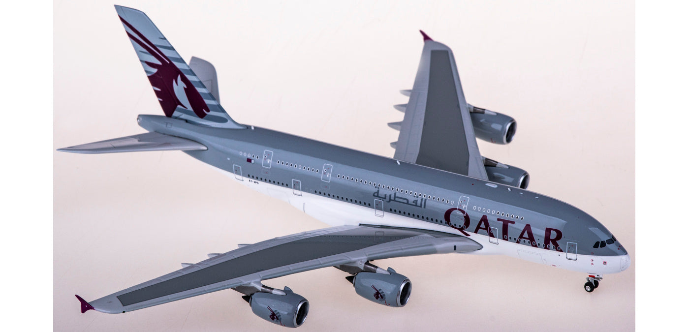 1:400 Phoenix PH11751 Qatar Airways Airbus A380 A7-APG+Free Tractor