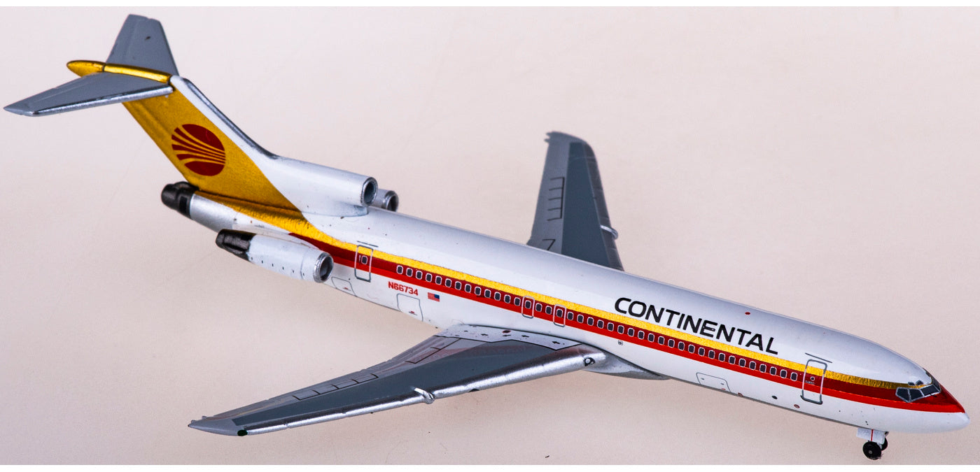 1:400 AeroClassics AC411106 Continental Airlines Boeing 727-200 N66734 Aircraft Model+Free Tractor