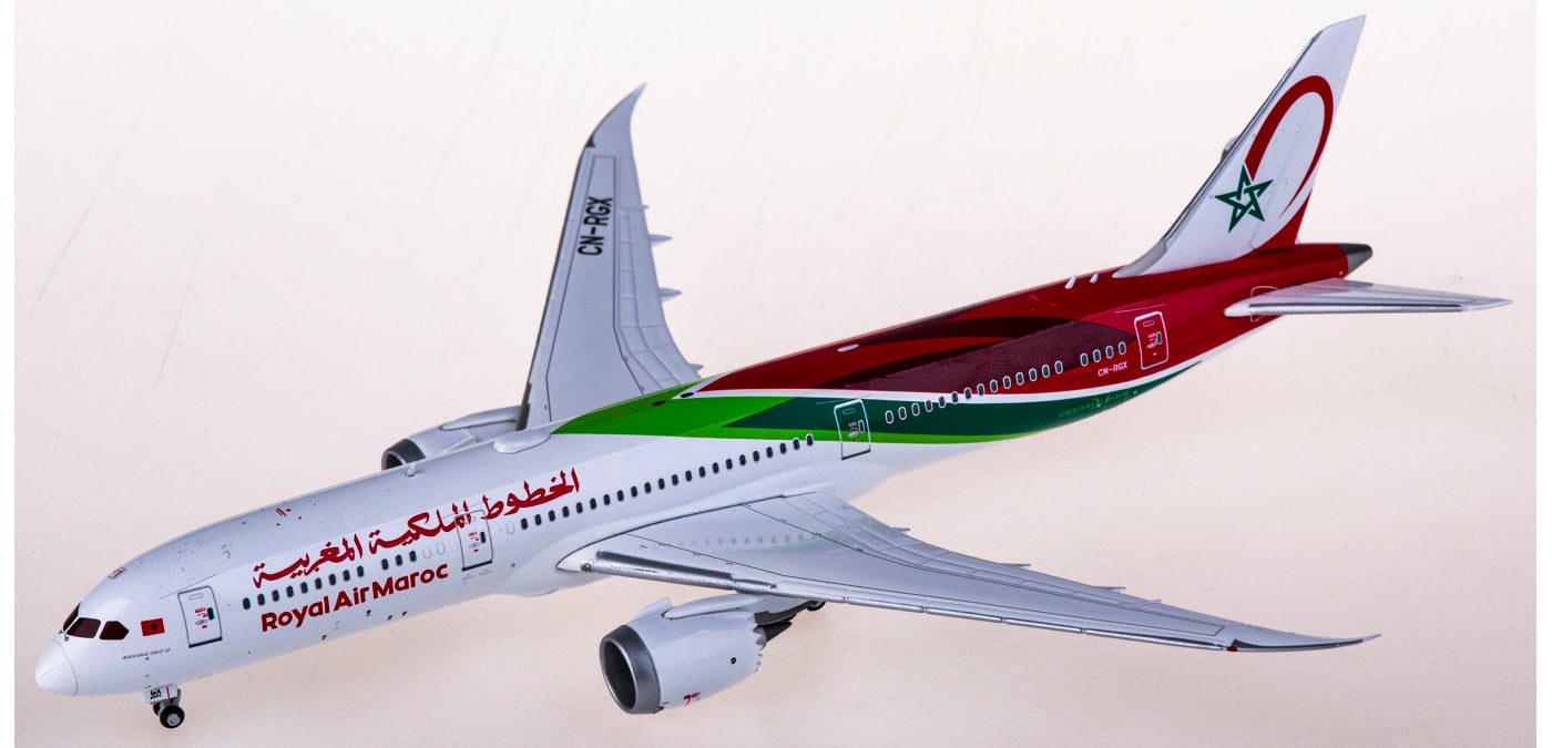 1:400 JC Wings XX4172 Royal Air Maroc Boeing 787-9 Dreamliner CN-RGX+Free Tractor