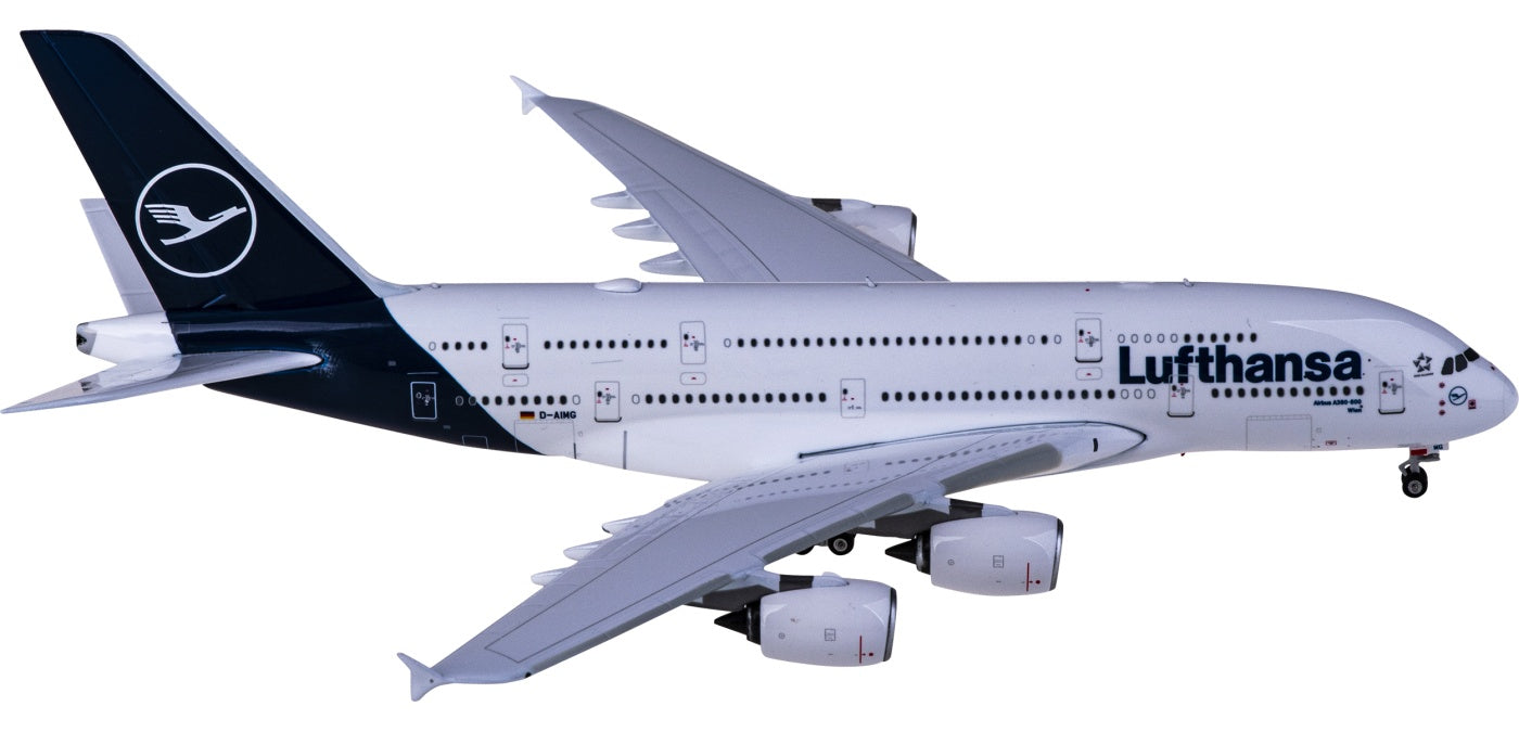 1:400 Phoenix PH04459 Lufthansa Airlines Airbus A380 D-AIMG+Free Tractor