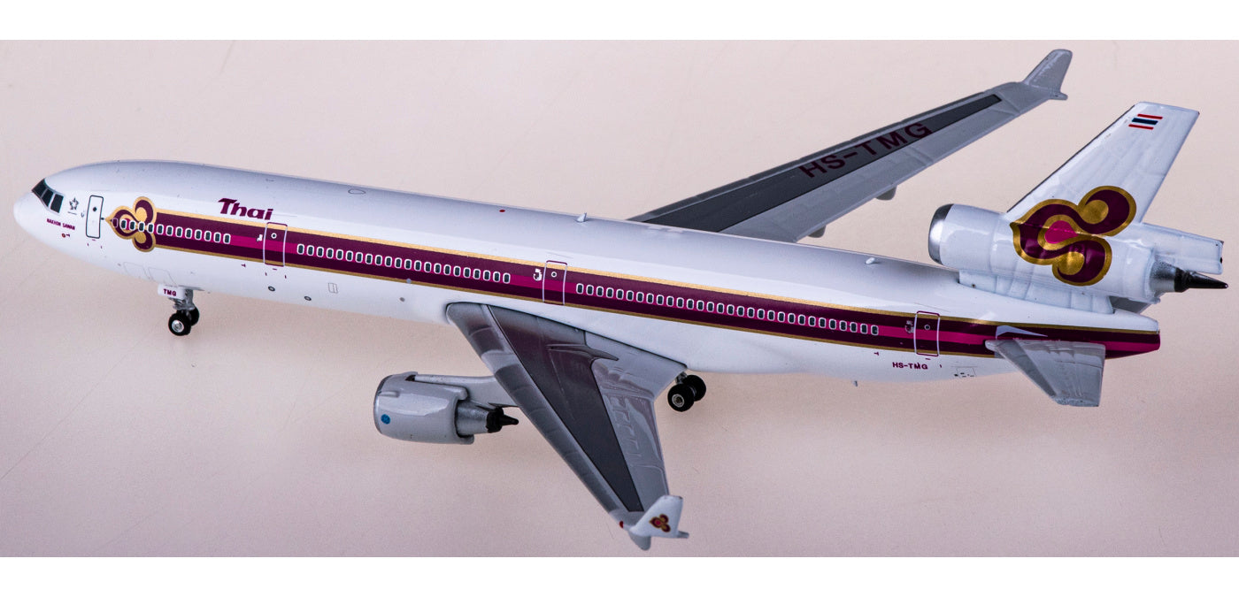 1:400 Phoenix PH11758 Thai Airways McDonnell Douglas MD-11 HS-TMG+Free Tractor