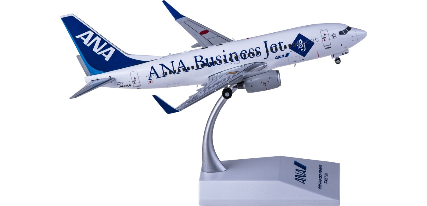 1:200 JC Wings EW2737003 ANA Boeing 737-700 JA10AN