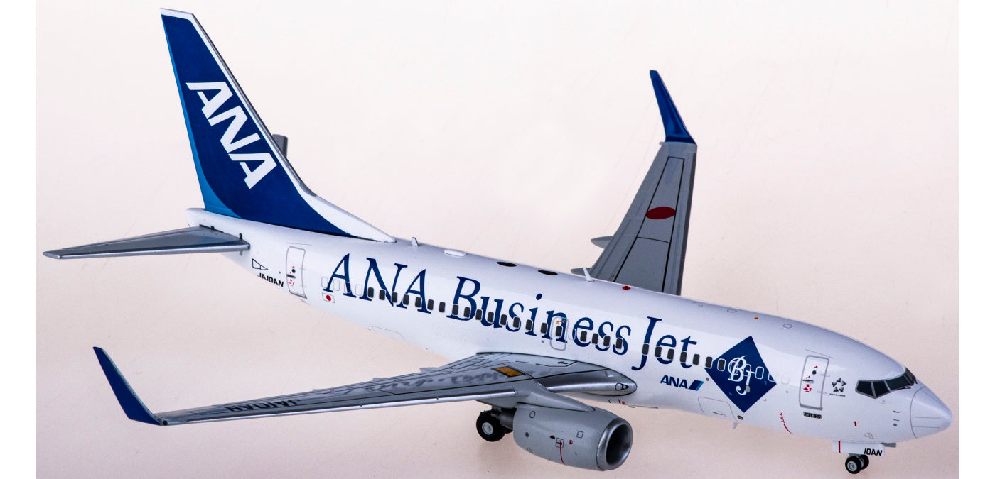 1:200 JC Wings EW2737003 ANA Boeing 737-700 JA10AN