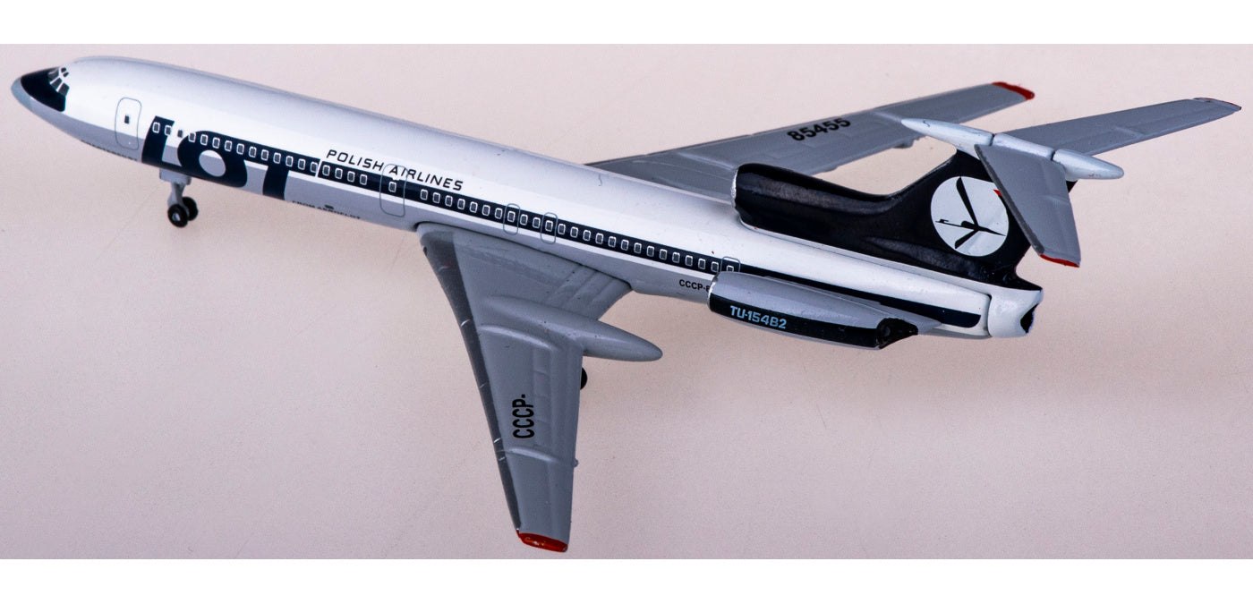1:400 AeroClassics AC411190 LOT Tupolev Tu-154 CCCP-85455 Aircraft Model+Free Tractor