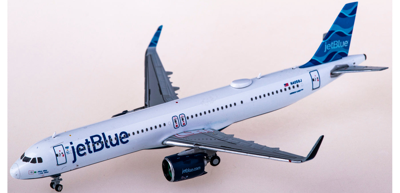 1:400 Geminijets GJJBU2070 JetBlue Airbus A321neo N4058J+Free Tractor