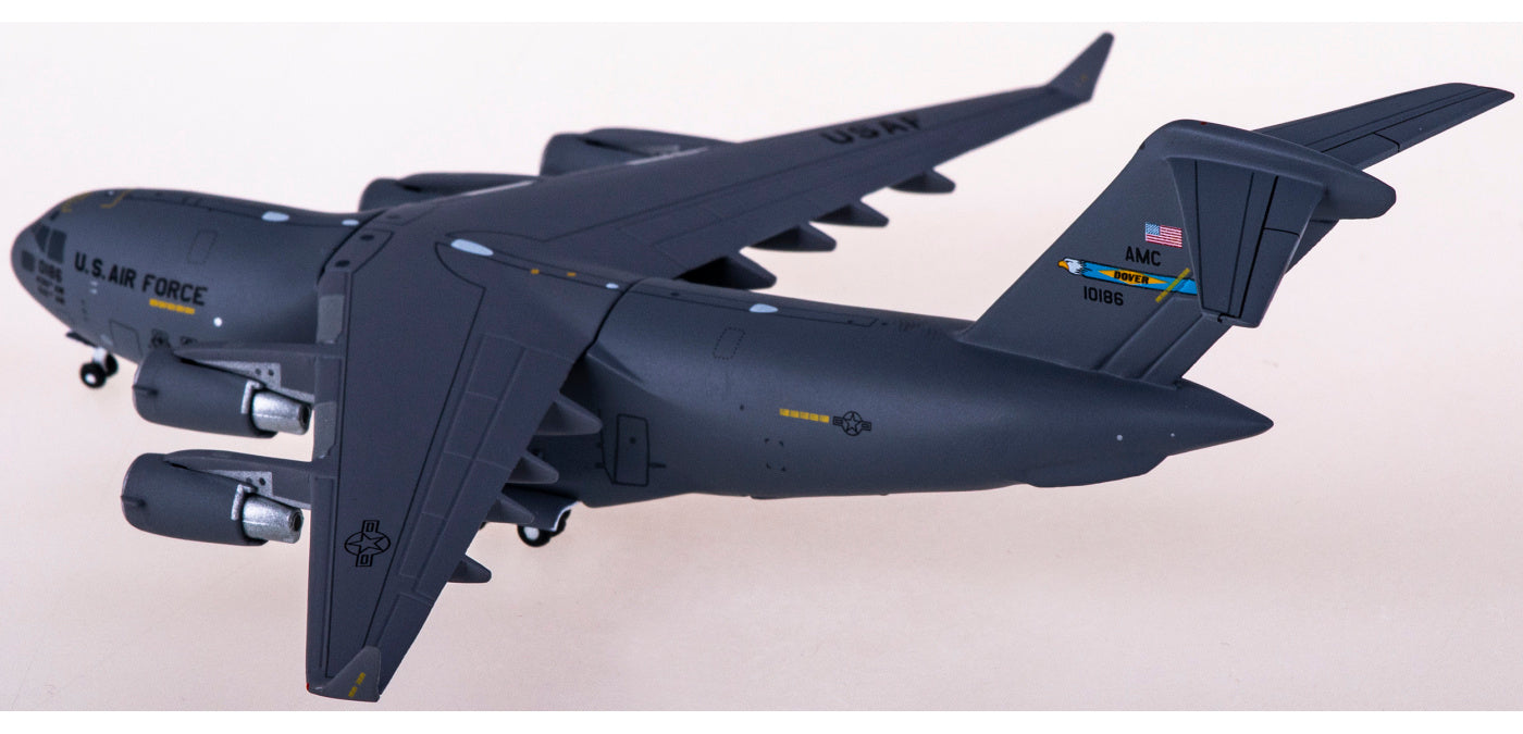 1:400 Geminijets GMUSA113 USAF Boeing C-17A Globemaster III 01-0186+Free Tractor