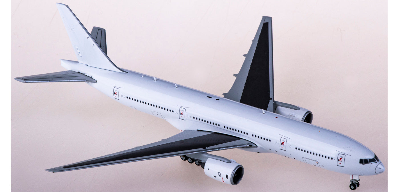 1:400 JC Wings BK2016 Boeing 777-200 Blank+Free Tractor